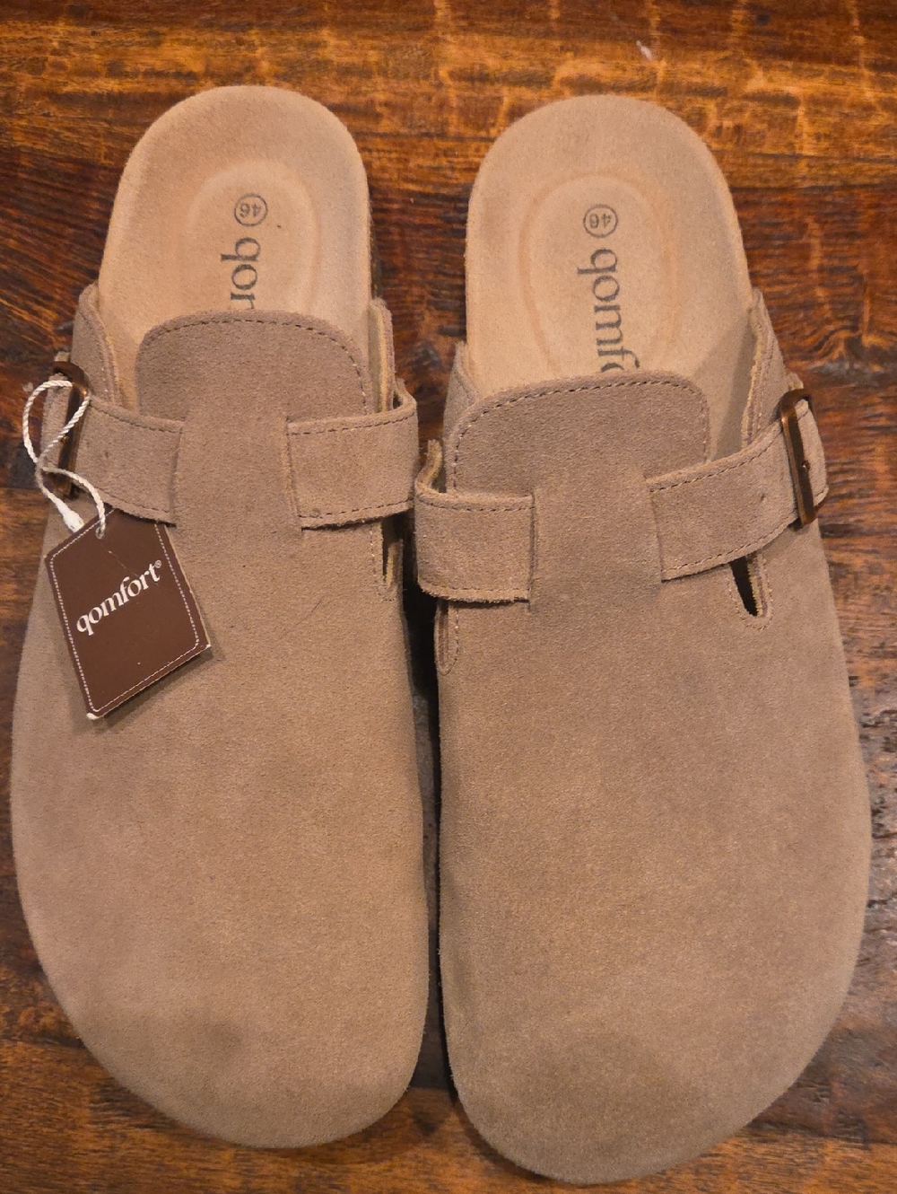 Qomfort Men's Suede Slip-On Clog in Tan